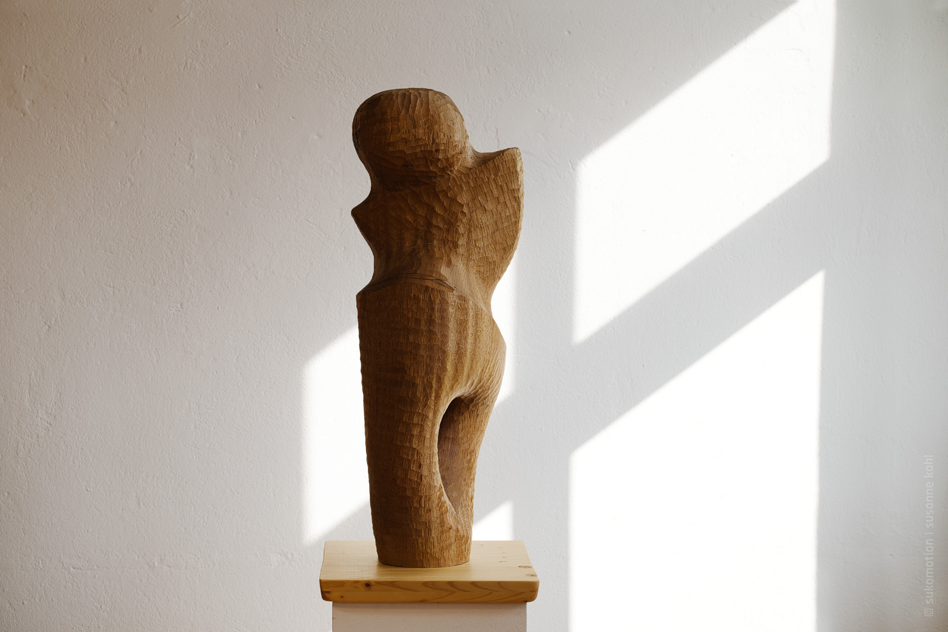 der Schwung - holzskulptur - sukomotion | susanne kohl - Berlin